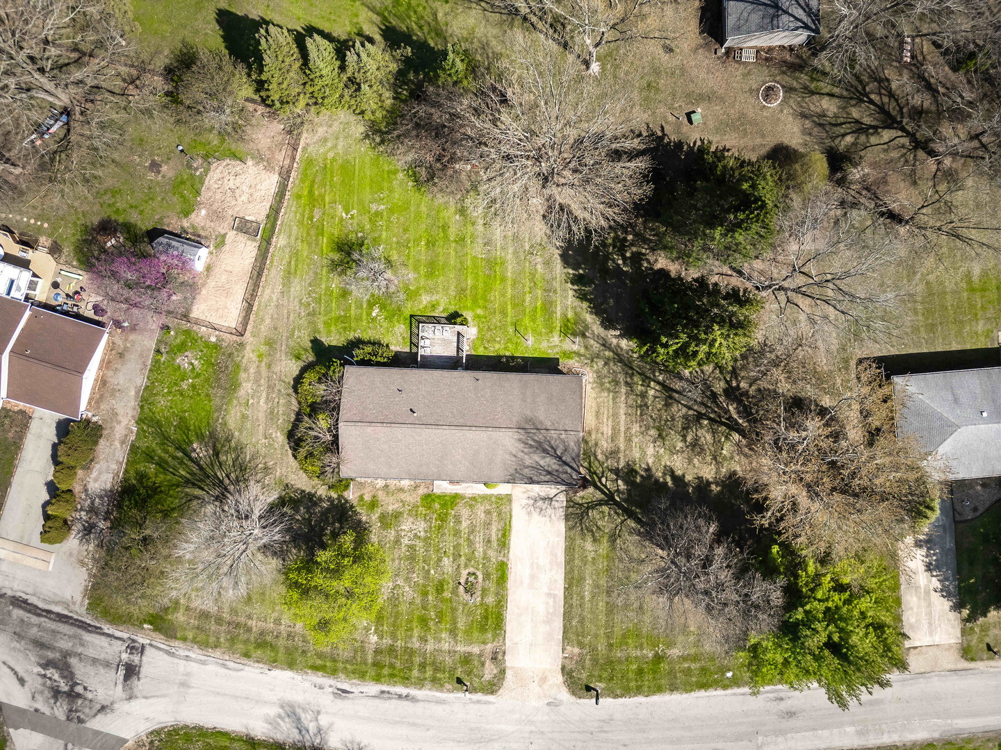 14735 Lunar Drive, Bloomington, IL 61705