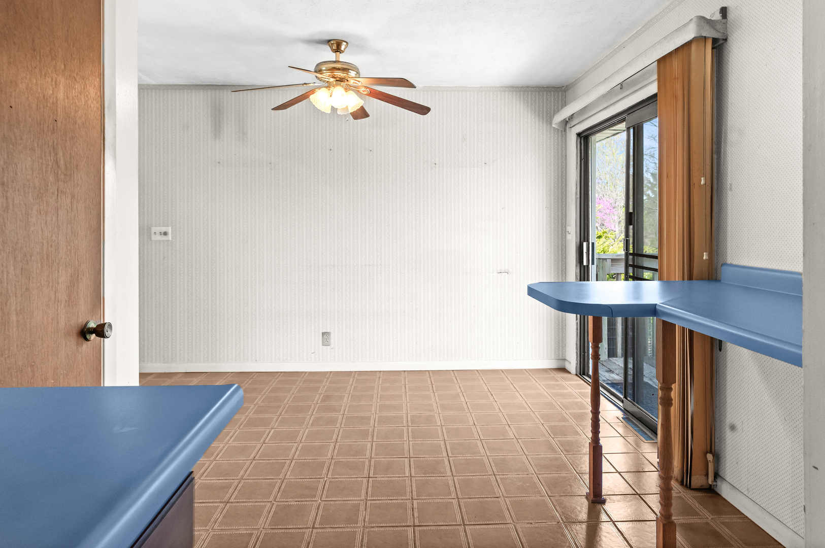 14735 Lunar Drive, Bloomington, IL 61705