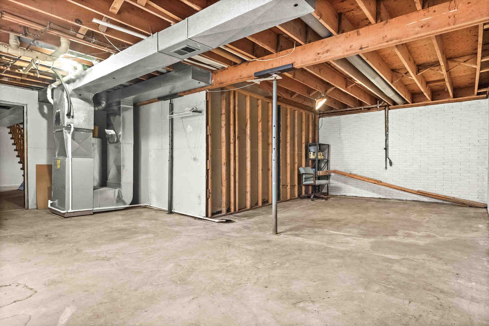 14735 Lunar Drive, Bloomington, IL 61705