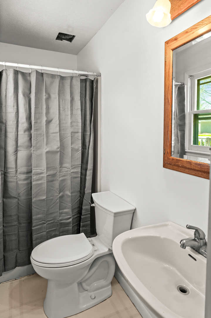 14735 Lunar Drive, Bloomington, IL 61705