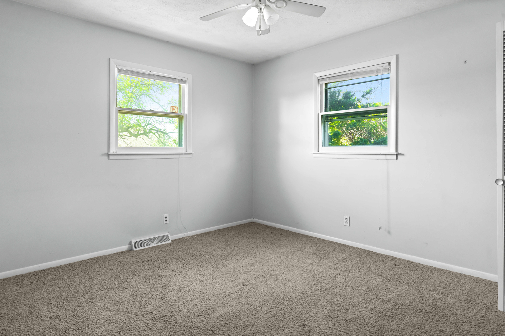 14735 Lunar Drive, Bloomington, IL 61705