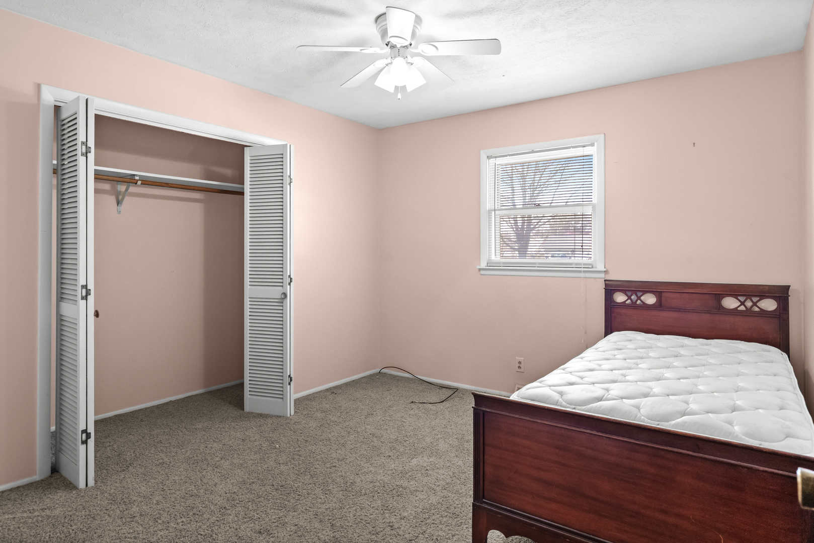 14735 Lunar Drive, Bloomington, IL 61705