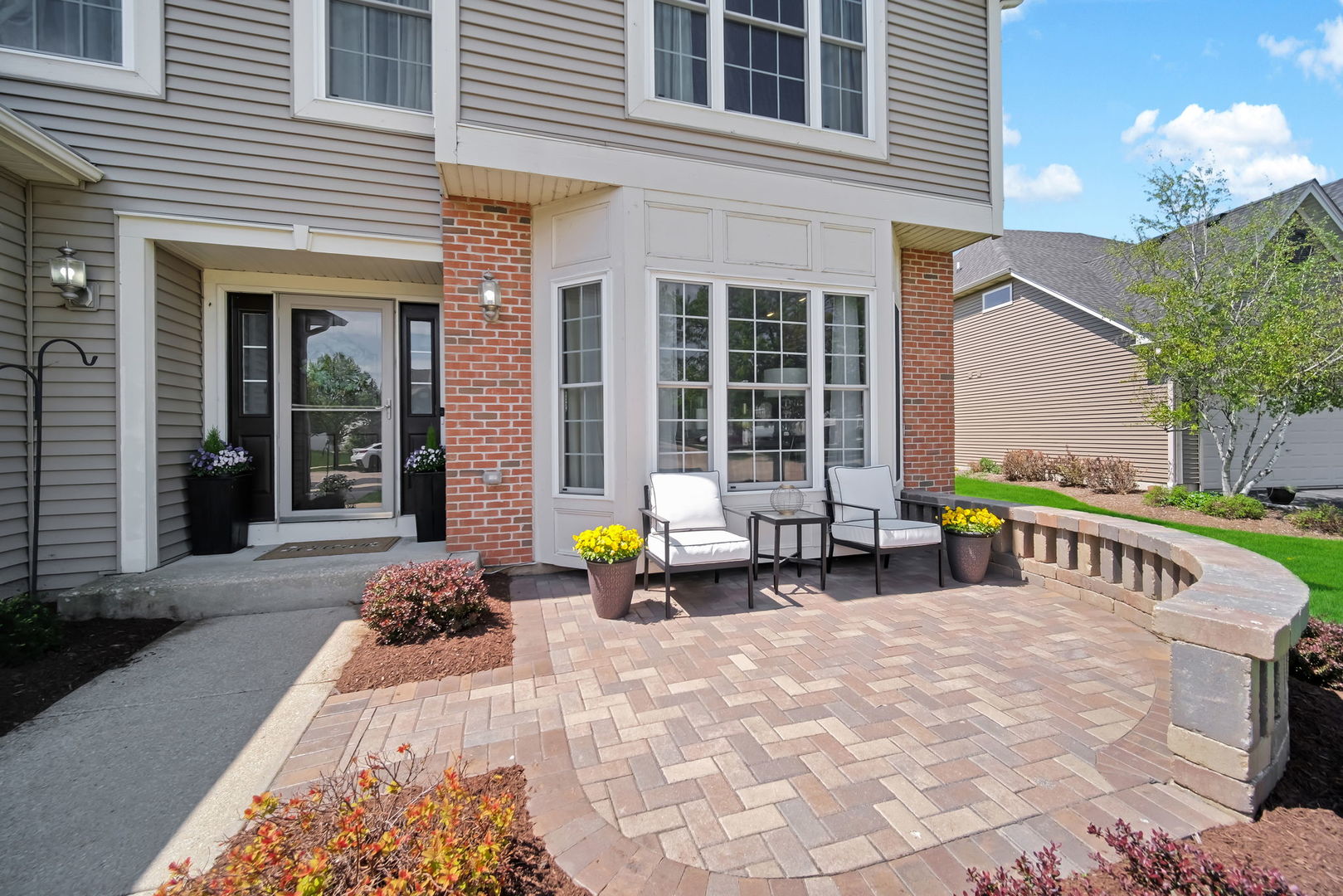 122 Fieldcrest Drive, Bartlett, IL 60103