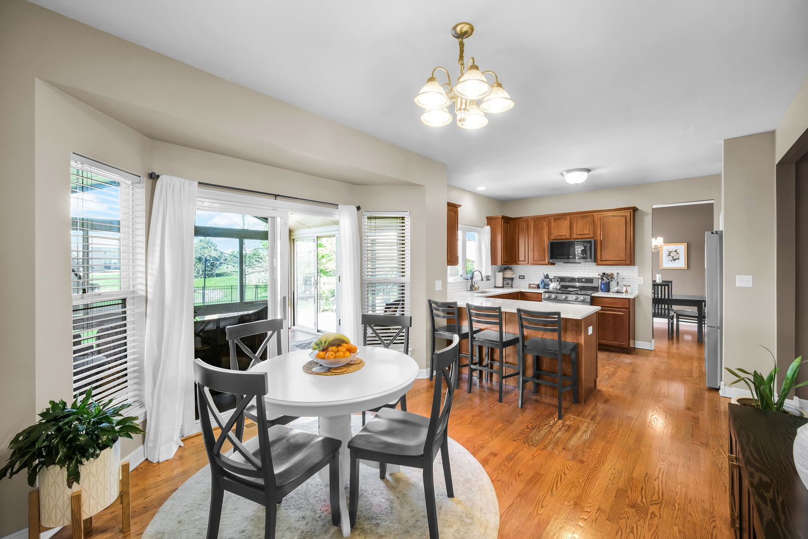 122 Fieldcrest Drive, Bartlett, IL 60103