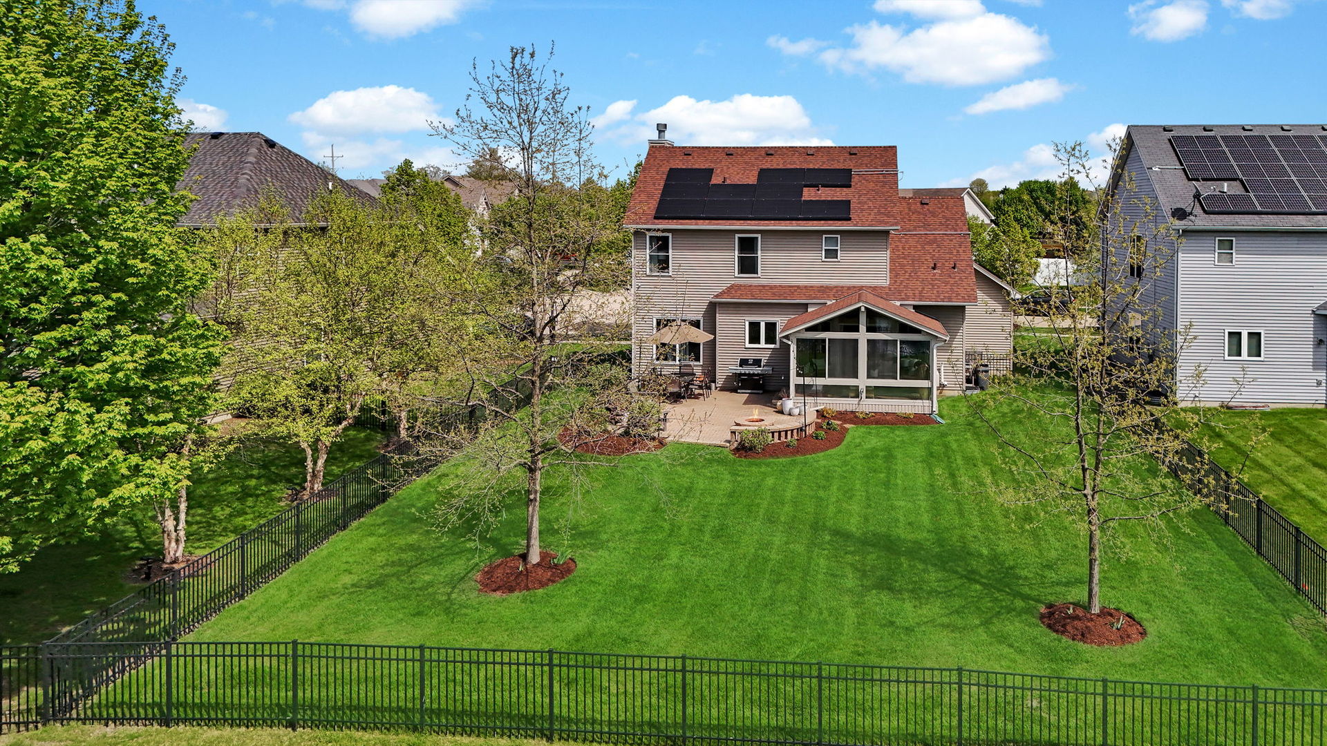 122 Fieldcrest Drive, Bartlett, IL 60103