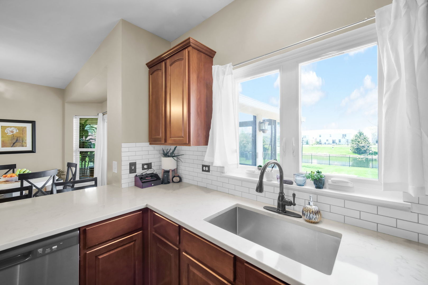 122 Fieldcrest Drive, Bartlett, IL 60103