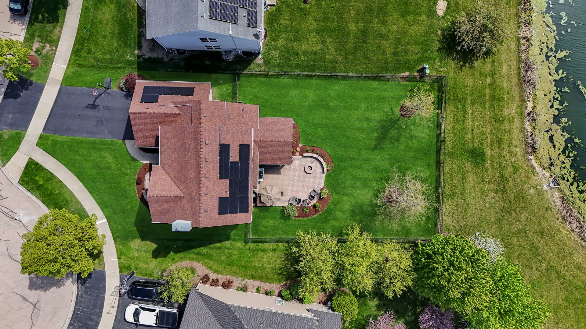 122 Fieldcrest Drive, Bartlett, IL 60103