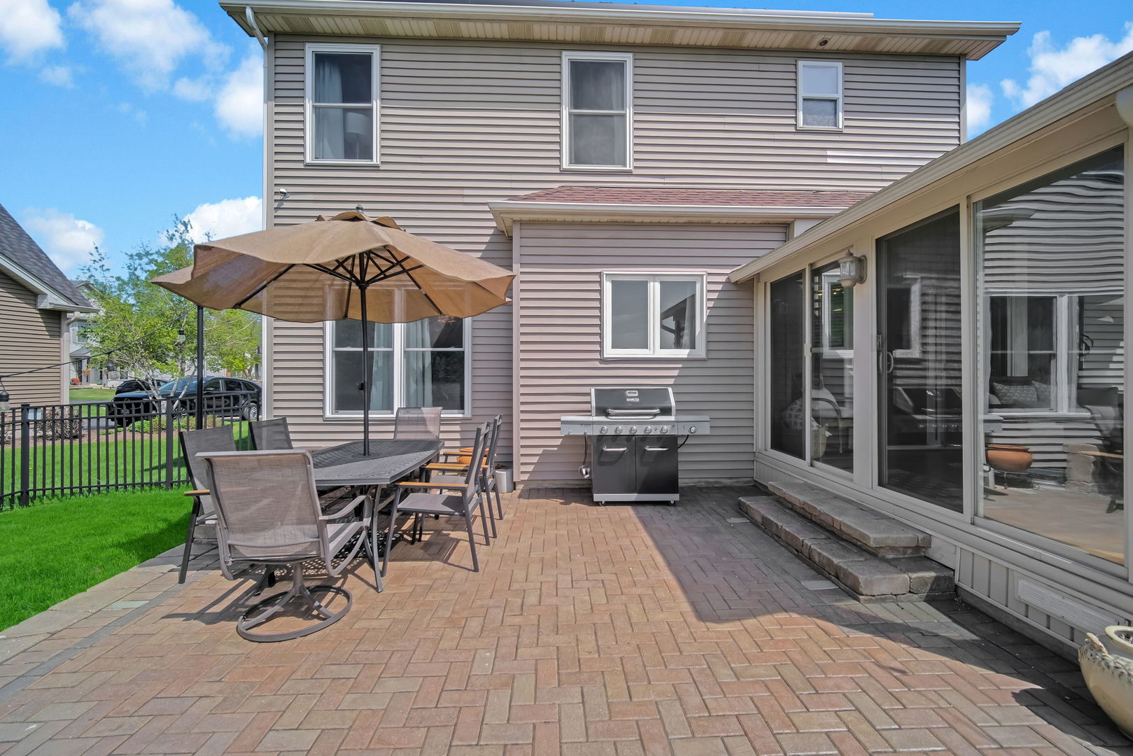 122 Fieldcrest Drive, Bartlett, IL 60103