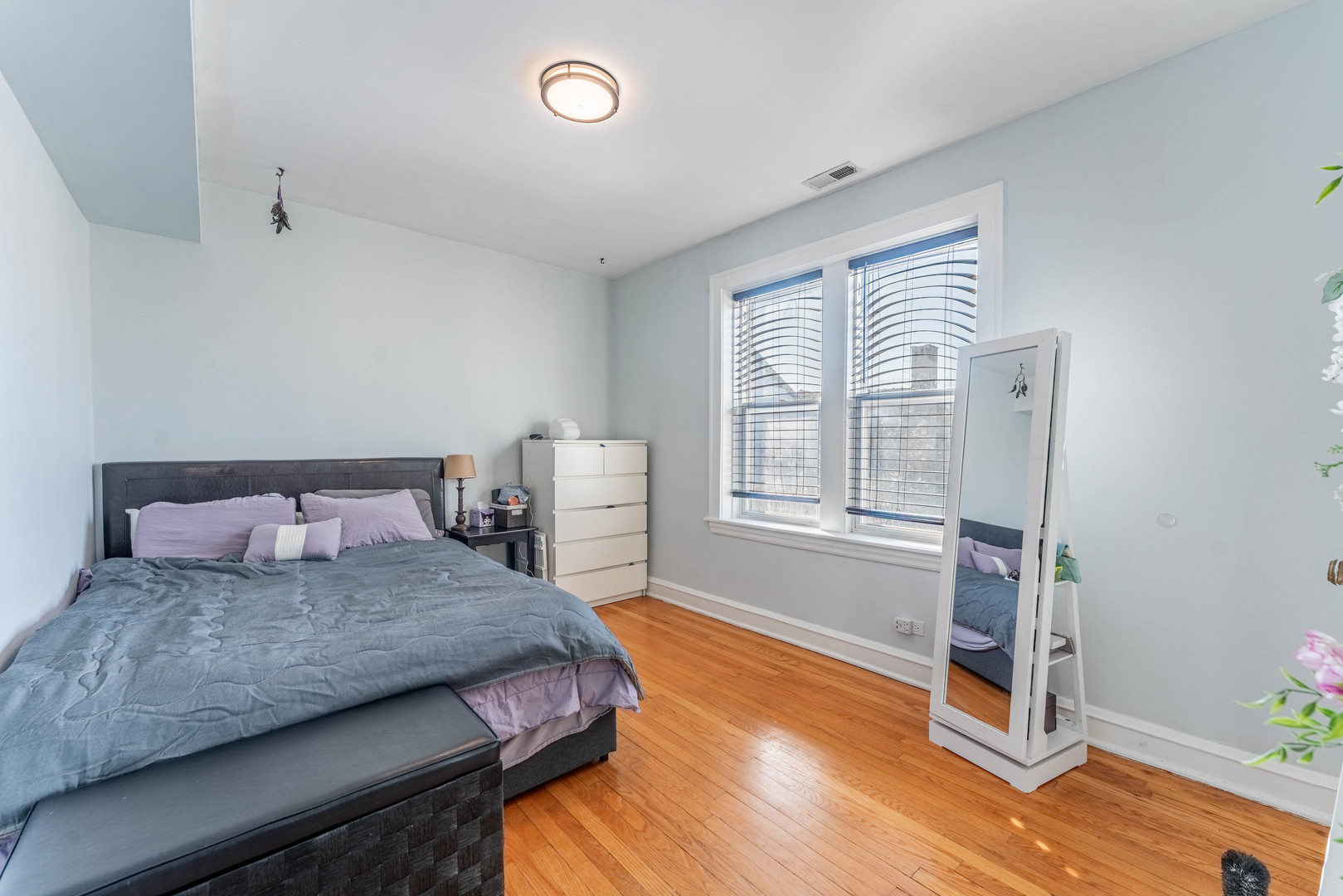 4704 N Kasson Avenue #3, Chicago, IL 60630