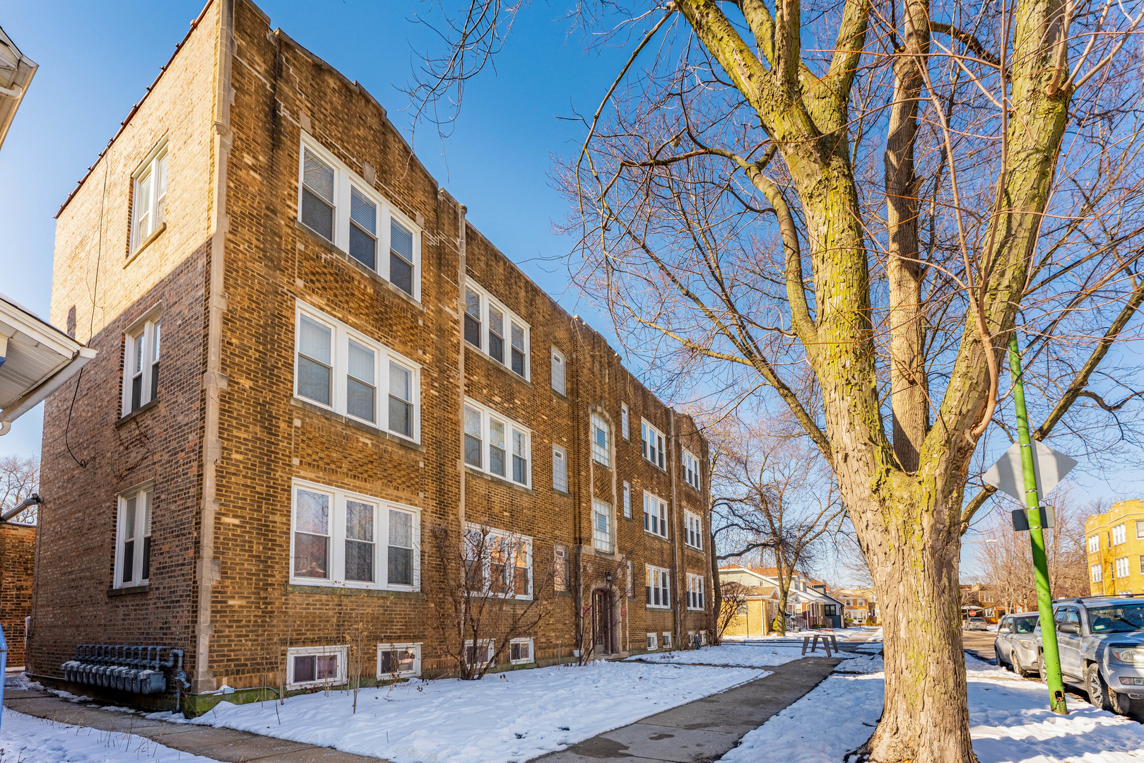 4704 N Kasson Avenue #3, Chicago, IL 60630