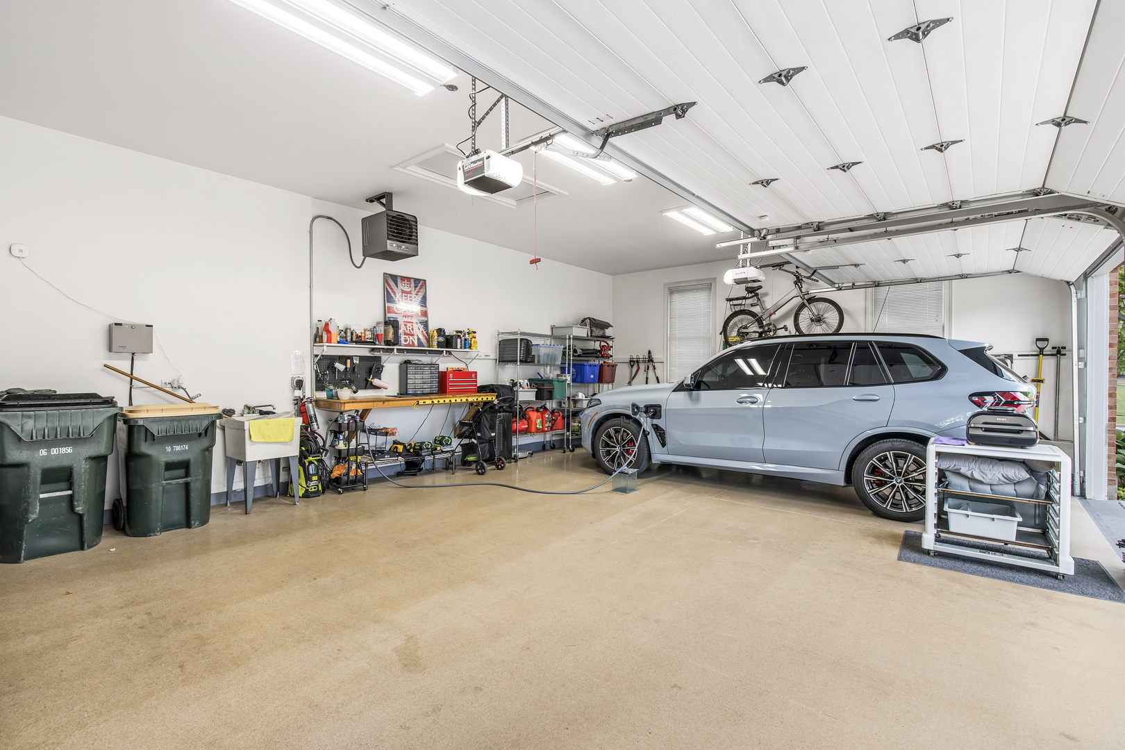 1211 Ashbury Lane, Libertyville, IL 60048