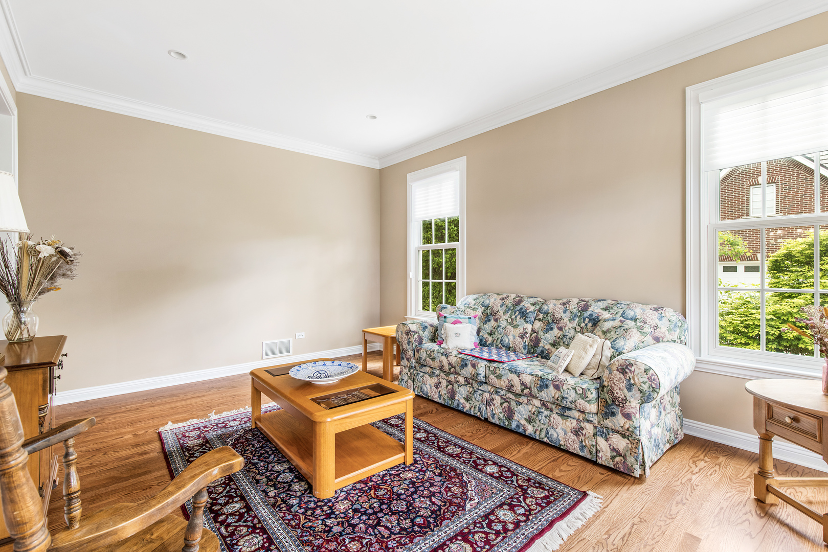 1211 Ashbury Lane, Libertyville, IL 60048