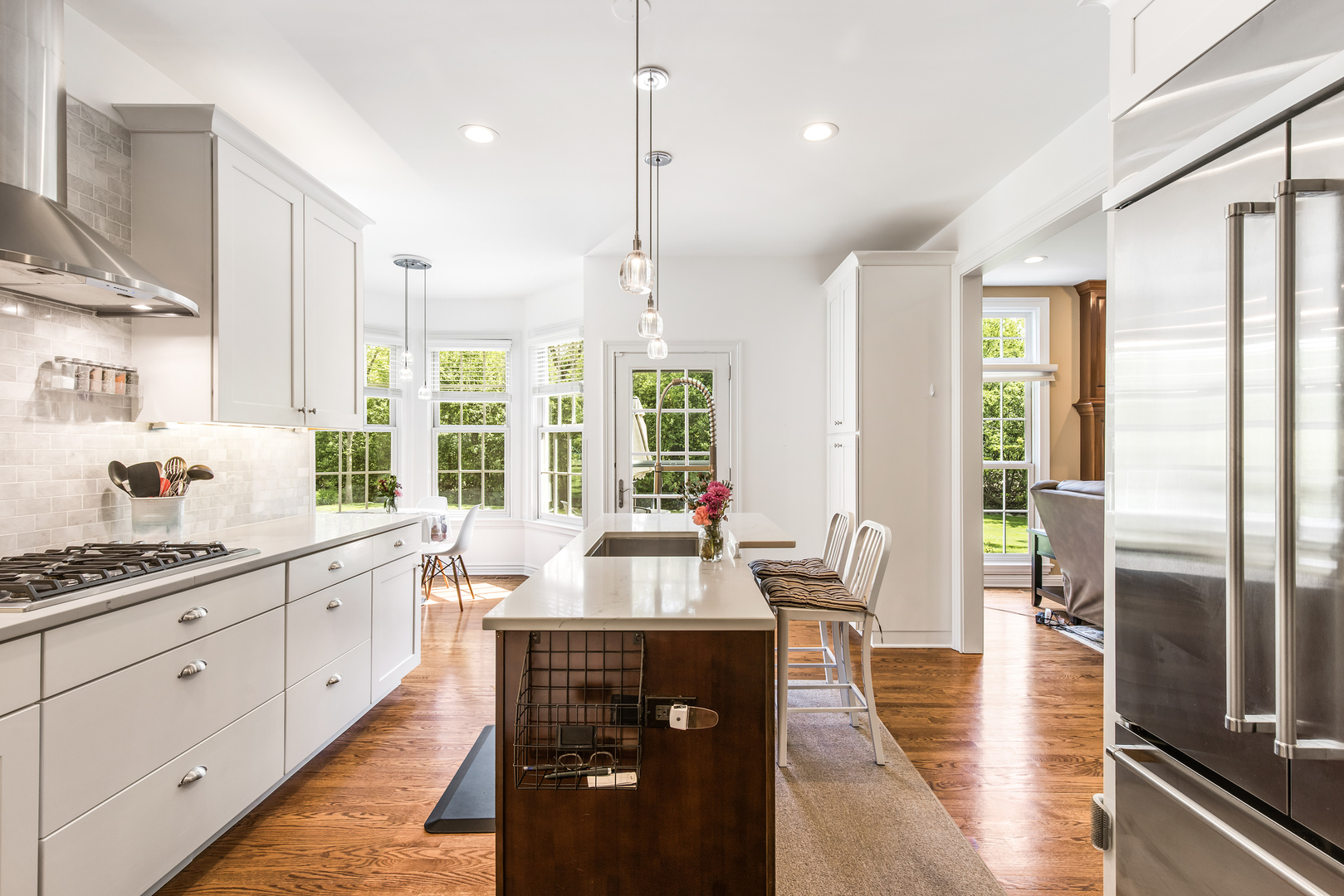 1211 Ashbury Lane, Libertyville, IL 60048