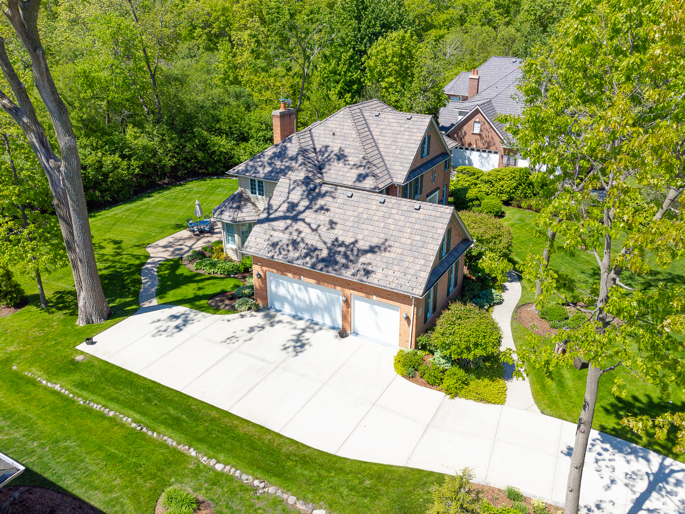 1211 Ashbury Lane, Libertyville, IL 60048