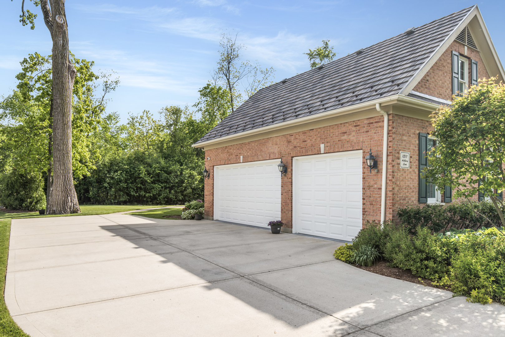 1211 Ashbury Lane, Libertyville, IL 60048