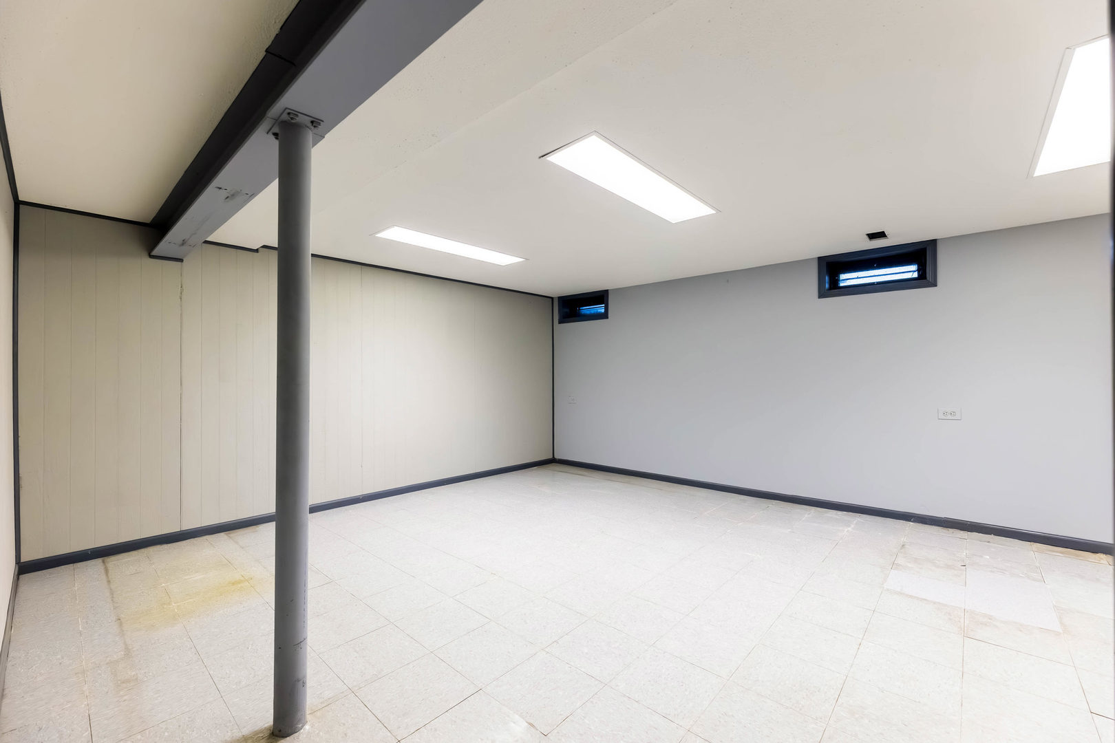 8847 Meade Avenue, Oak Lawn, IL 60453