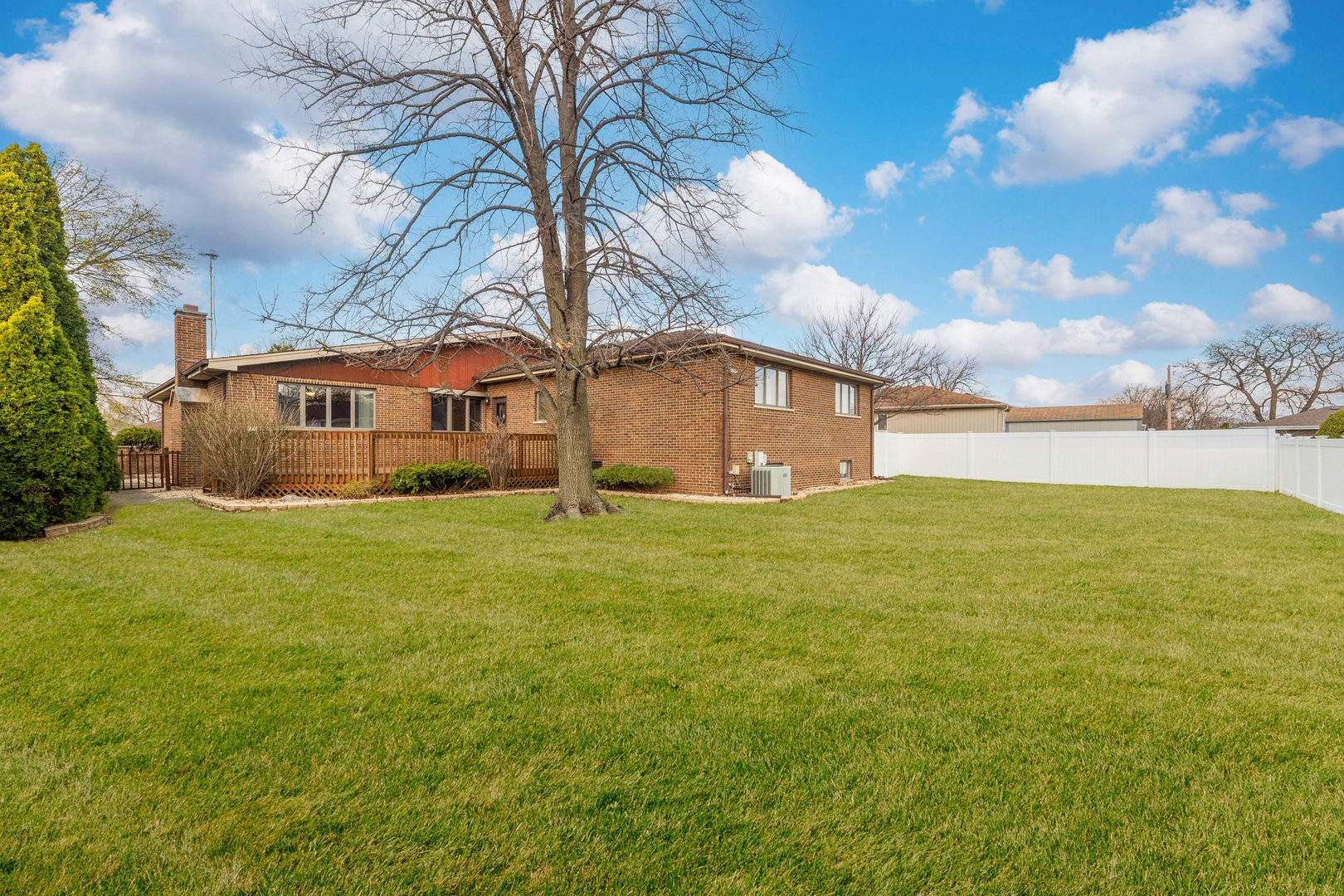 8847 Meade Avenue, Oak Lawn, IL 60453