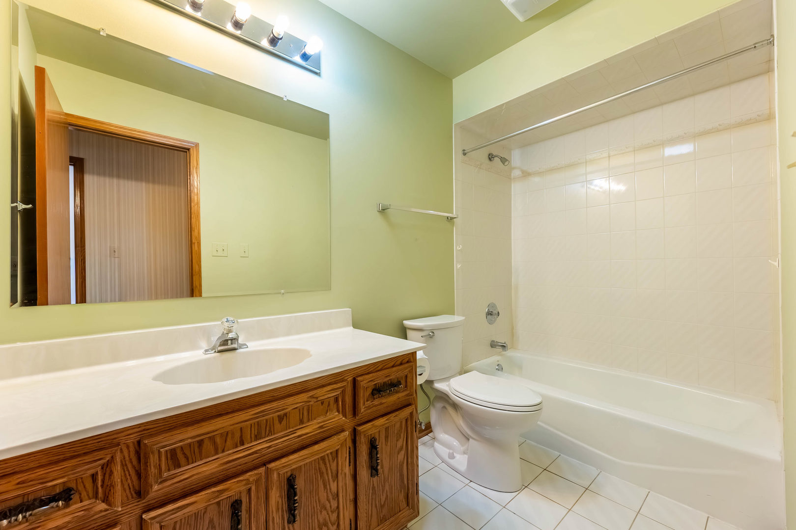 8847 Meade Avenue, Oak Lawn, IL 60453