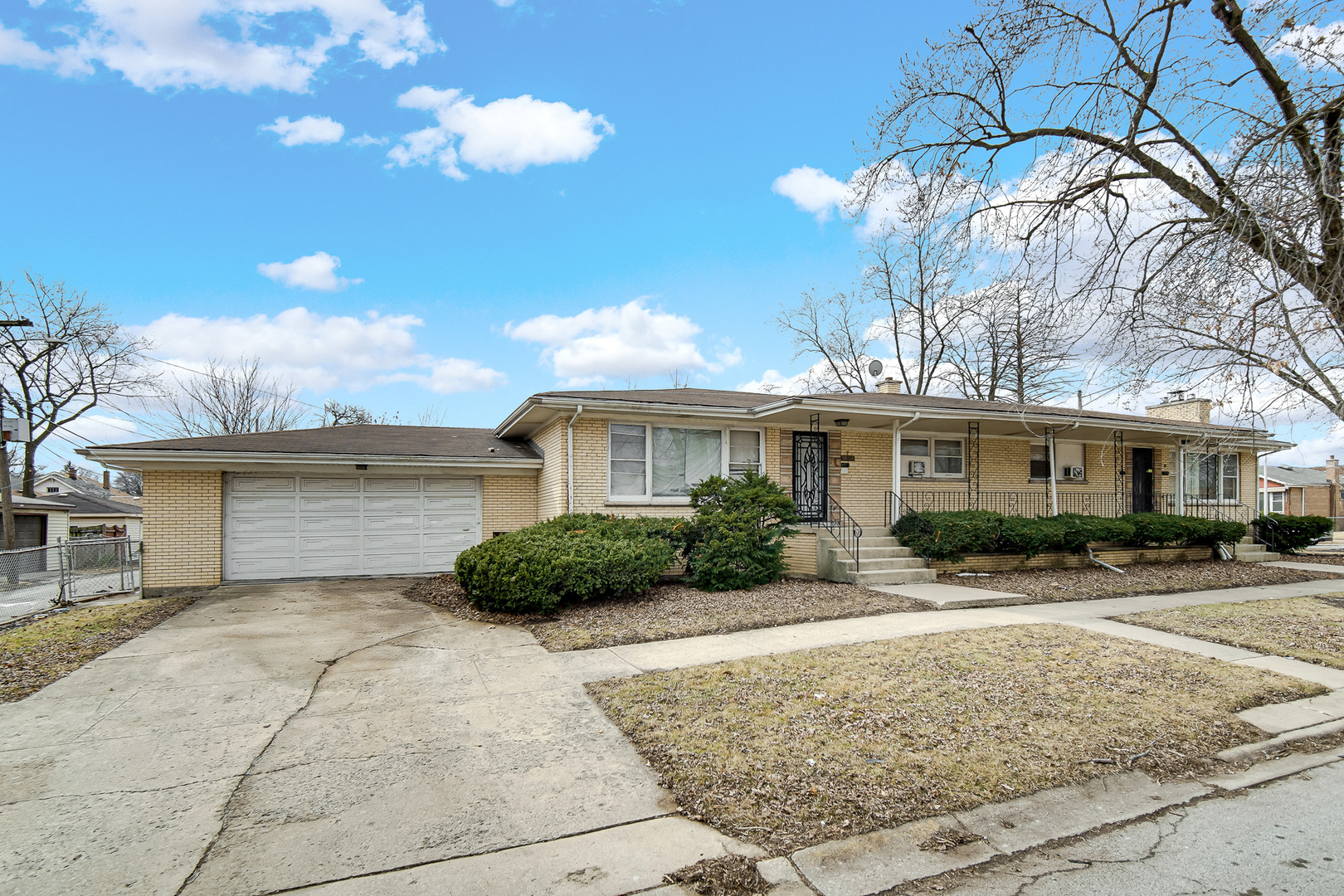 13701 S School Street, Riverdale, IL 60827