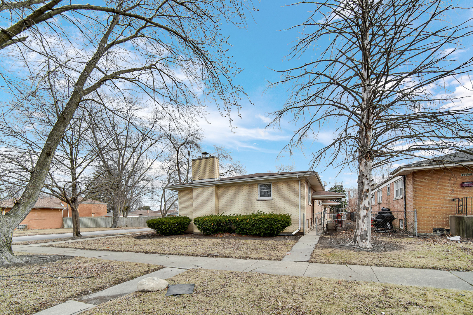 13701 S School Street, Riverdale, IL 60827