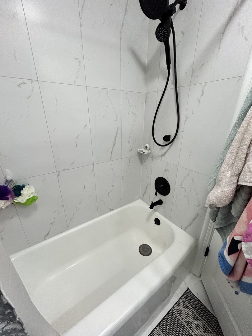 430 Oak Street, Des Plaines, IL 60016