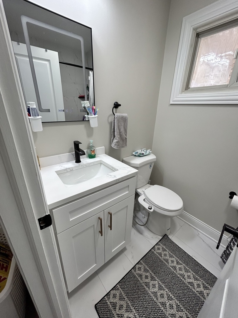 430 Oak Street, Des Plaines, IL 60016