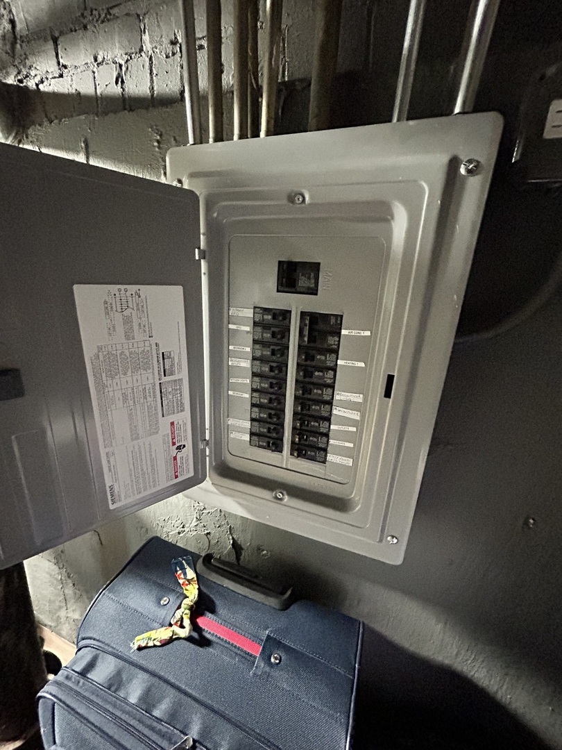 430 Oak Street, Des Plaines, IL 60016