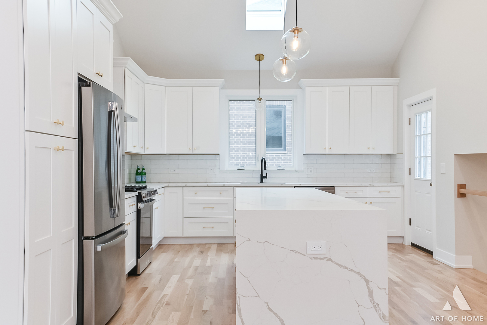 8039 S 85th Court, Justice, IL 60458