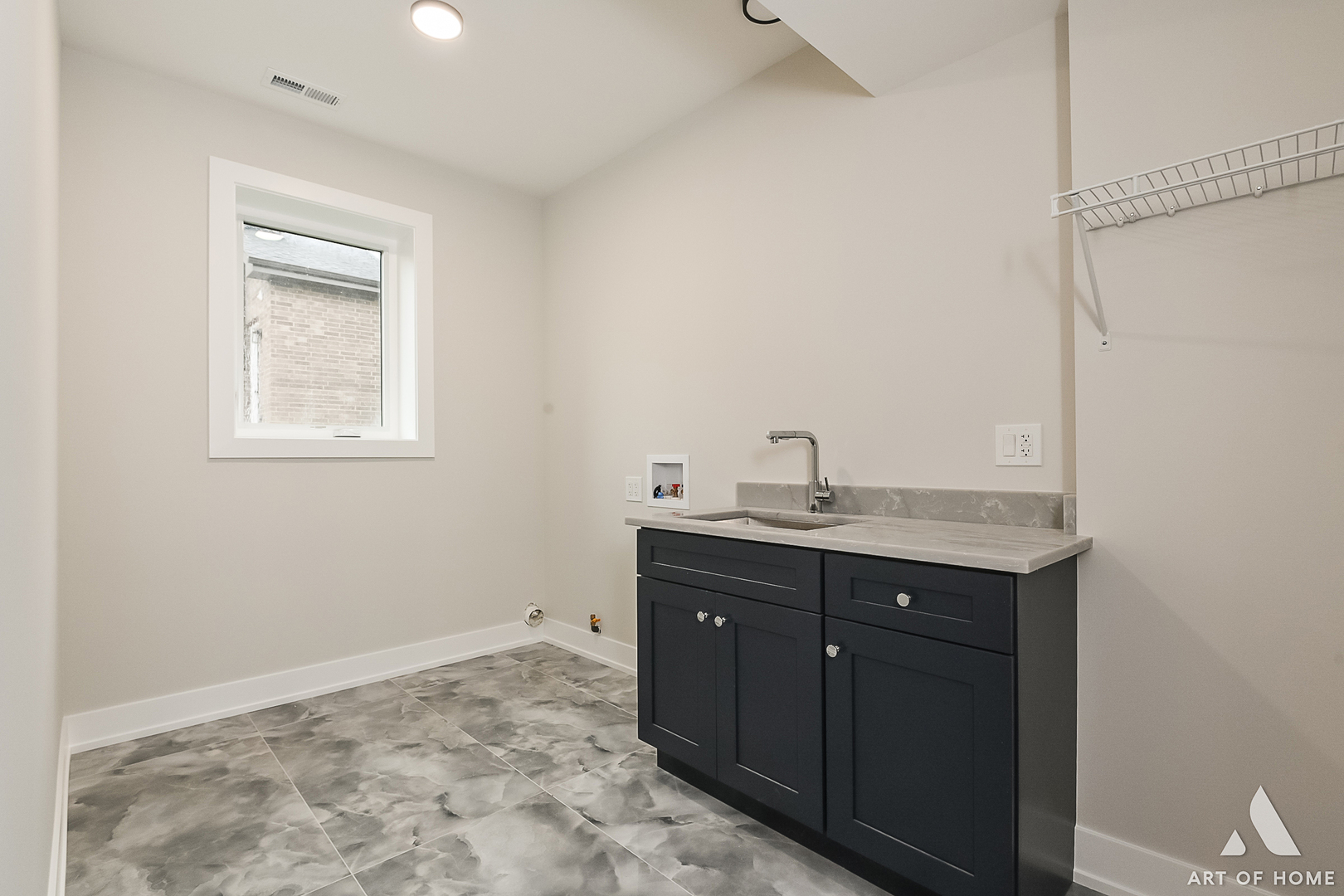 8039 S 85th Court, Justice, IL 60458