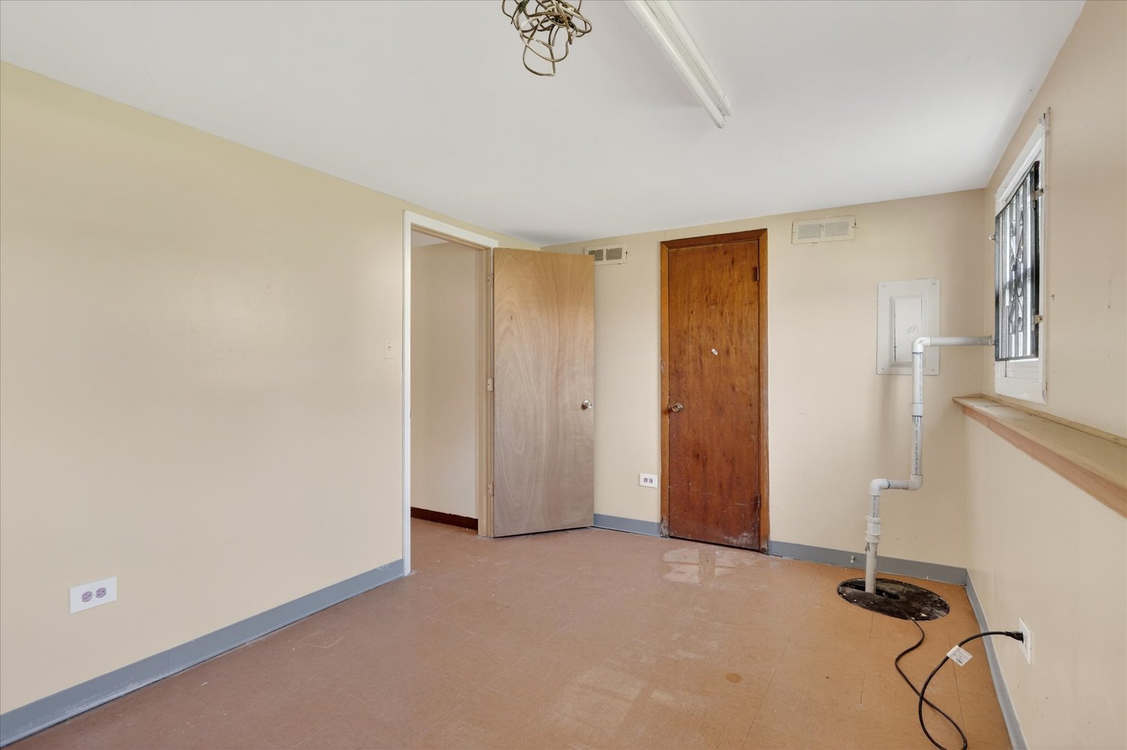 14911 Page Avenue, Harvey, IL 60426