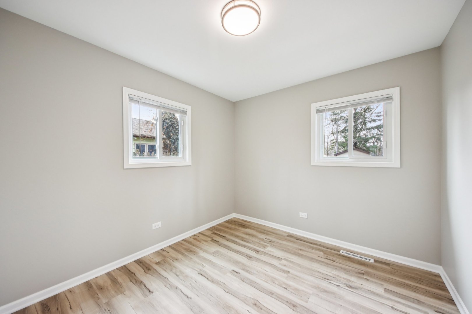 65 Della Street, Crystal Lake, IL 60014