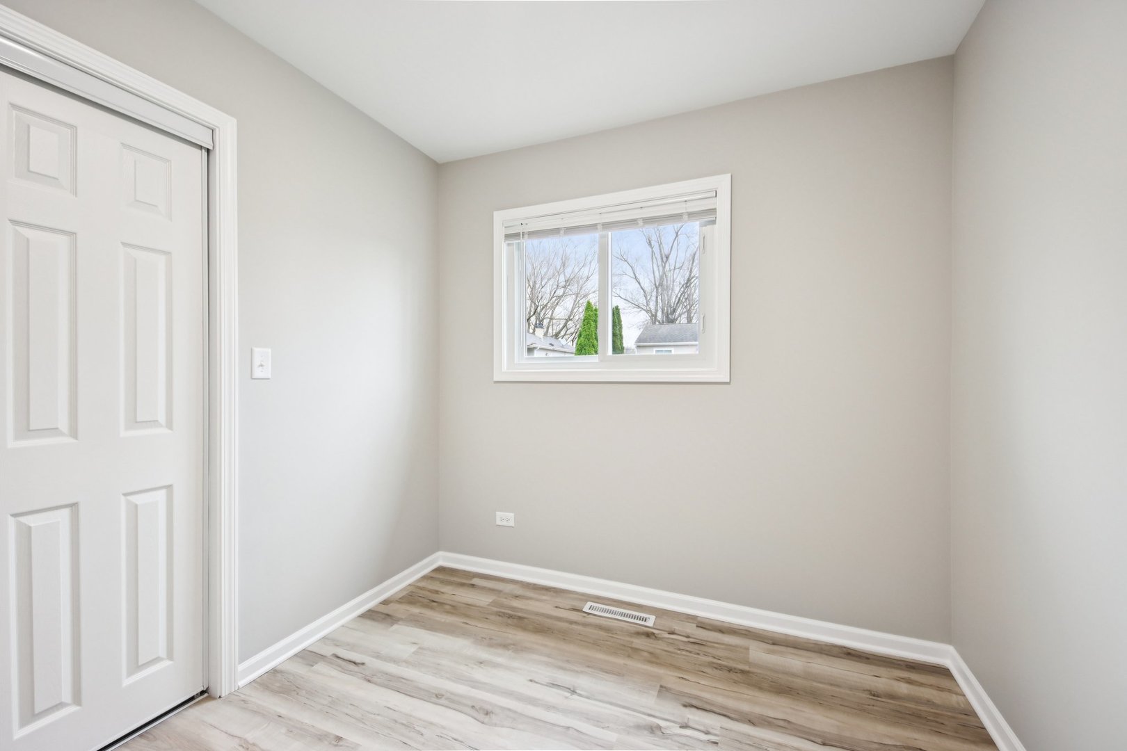 65 Della Street, Crystal Lake, IL 60014