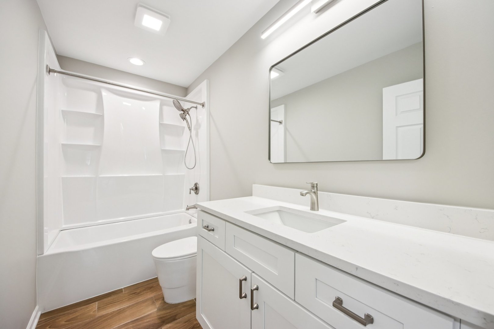 65 Della Street, Crystal Lake, IL 60014