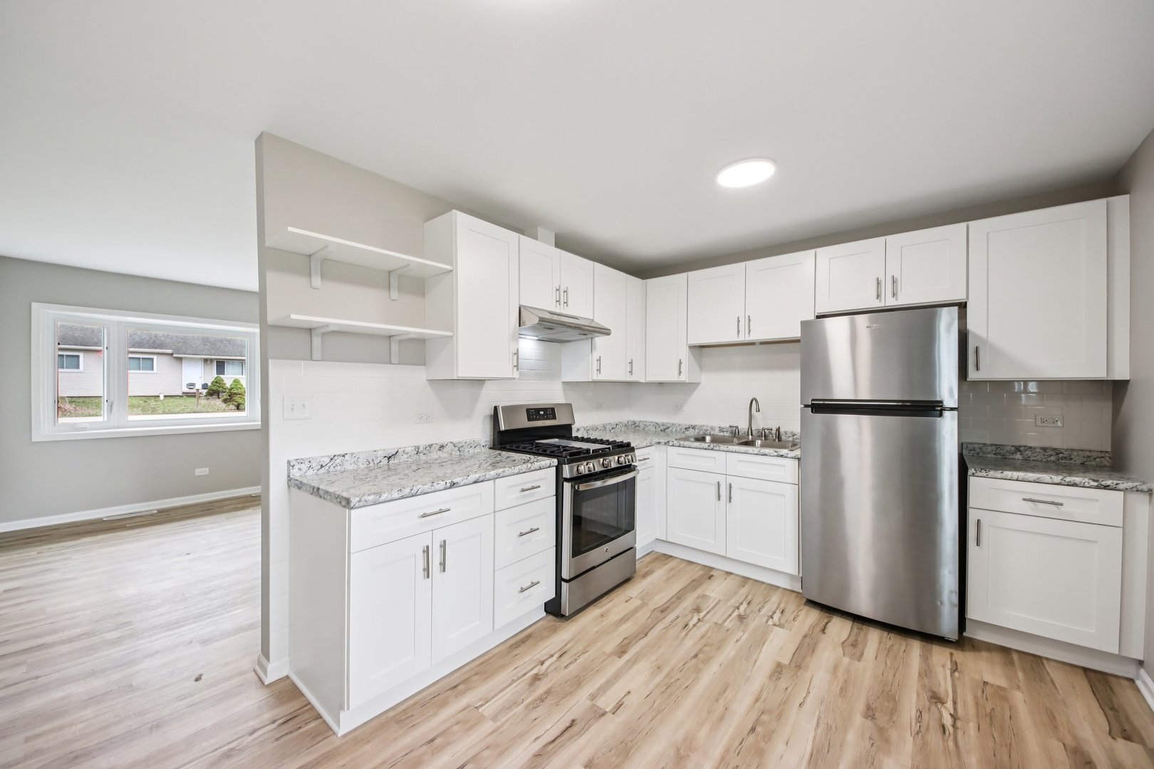 65 Della Street, Crystal Lake, IL 60014