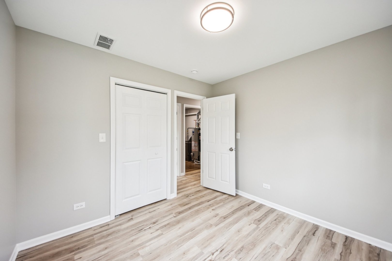 65 Della Street, Crystal Lake, IL 60014