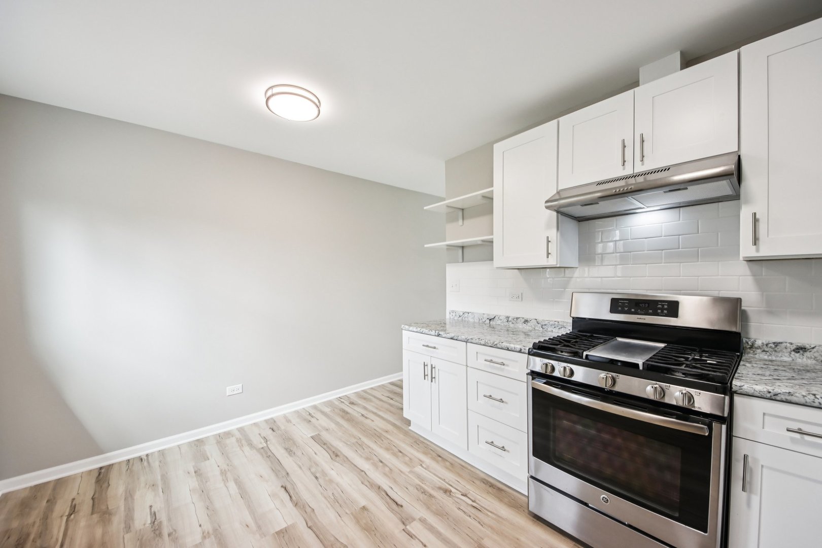 65 Della Street, Crystal Lake, IL 60014