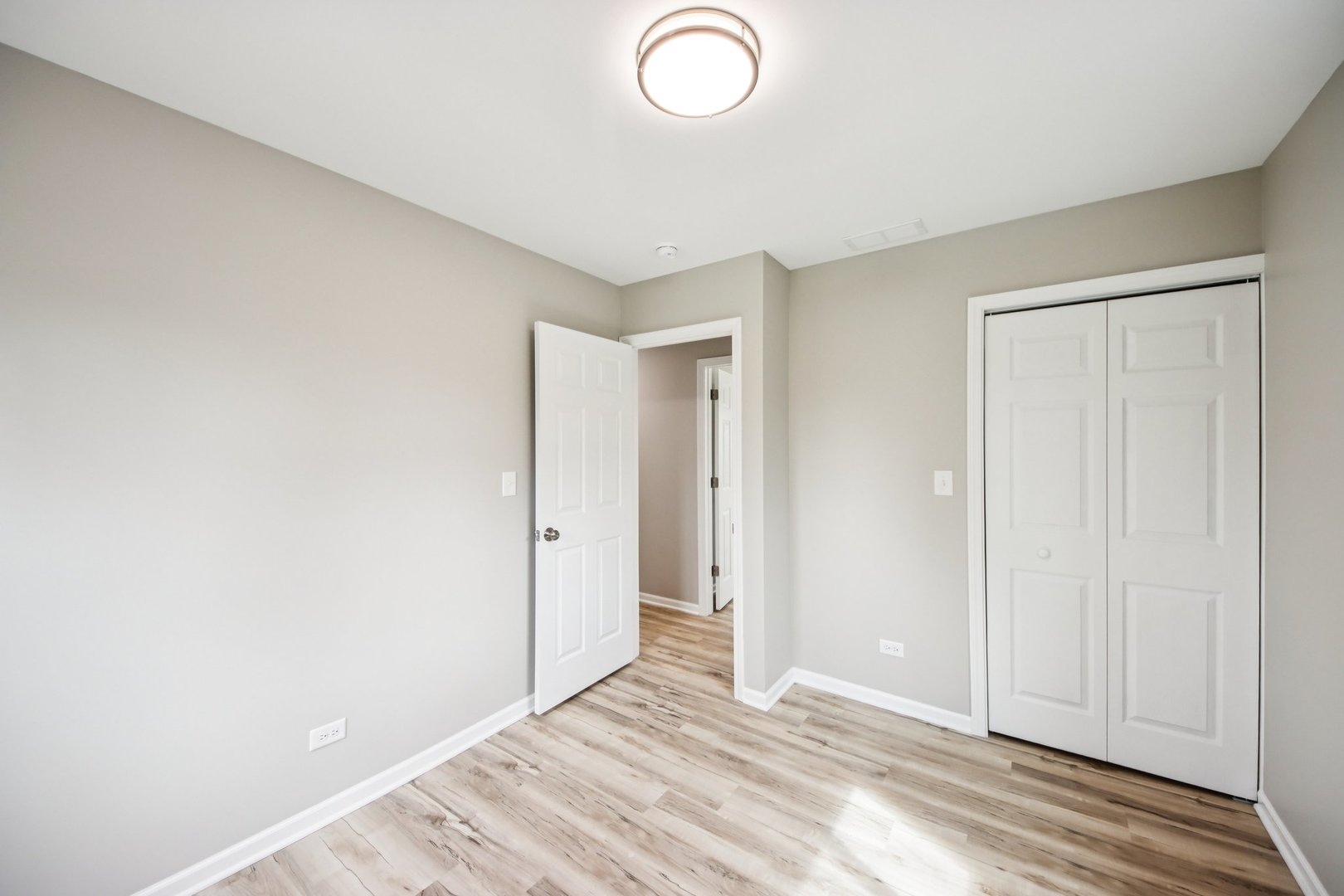 65 Della Street, Crystal Lake, IL 60014