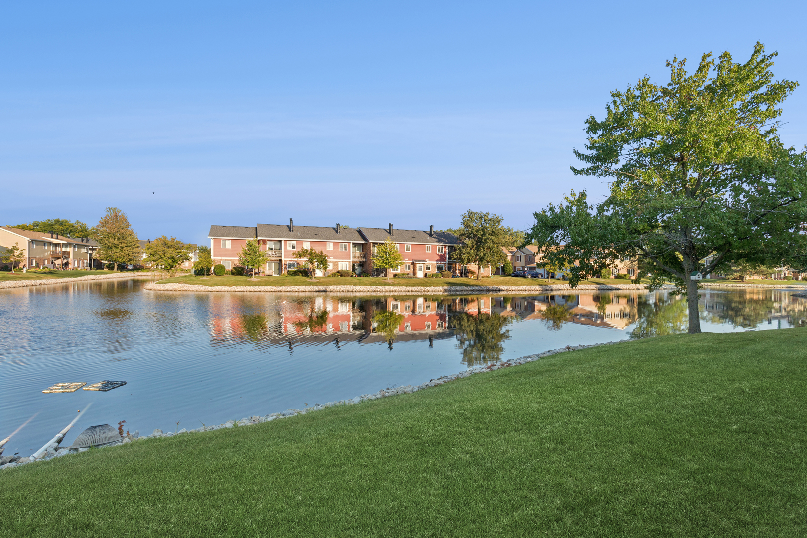 7235 Willow Way Lane #B, Willowbrook, IL 60527