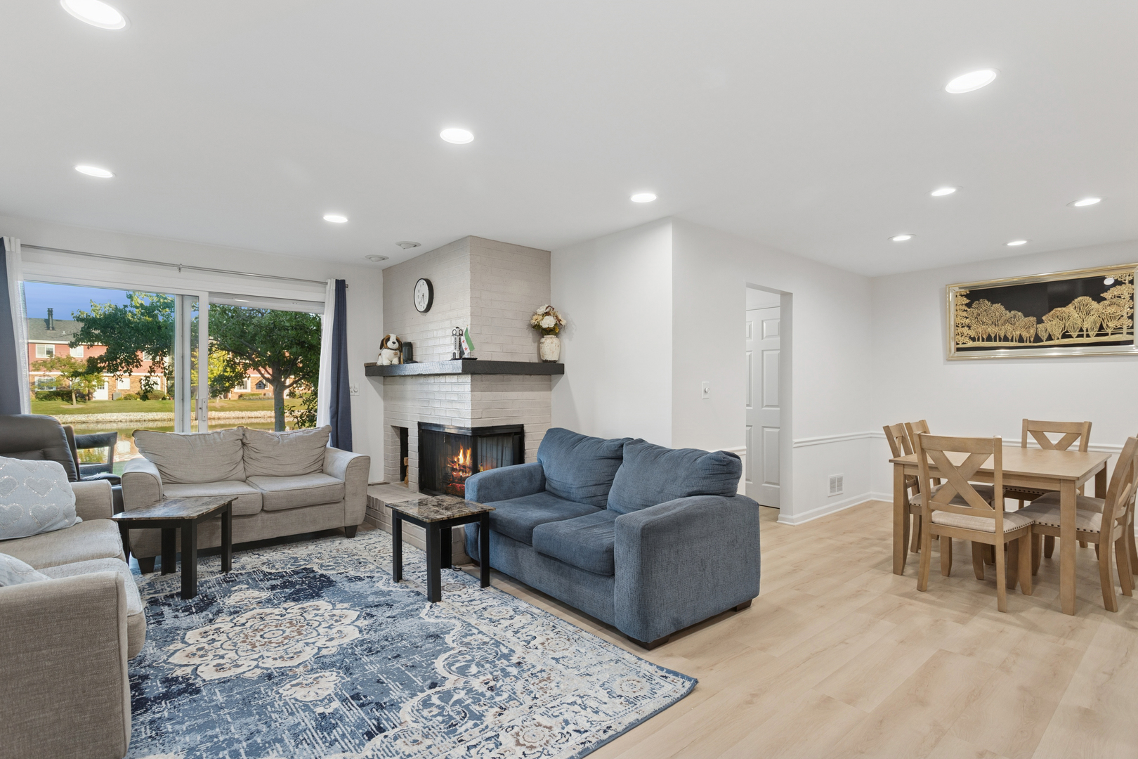 7235 Willow Way Lane #B, Willowbrook, IL 60527