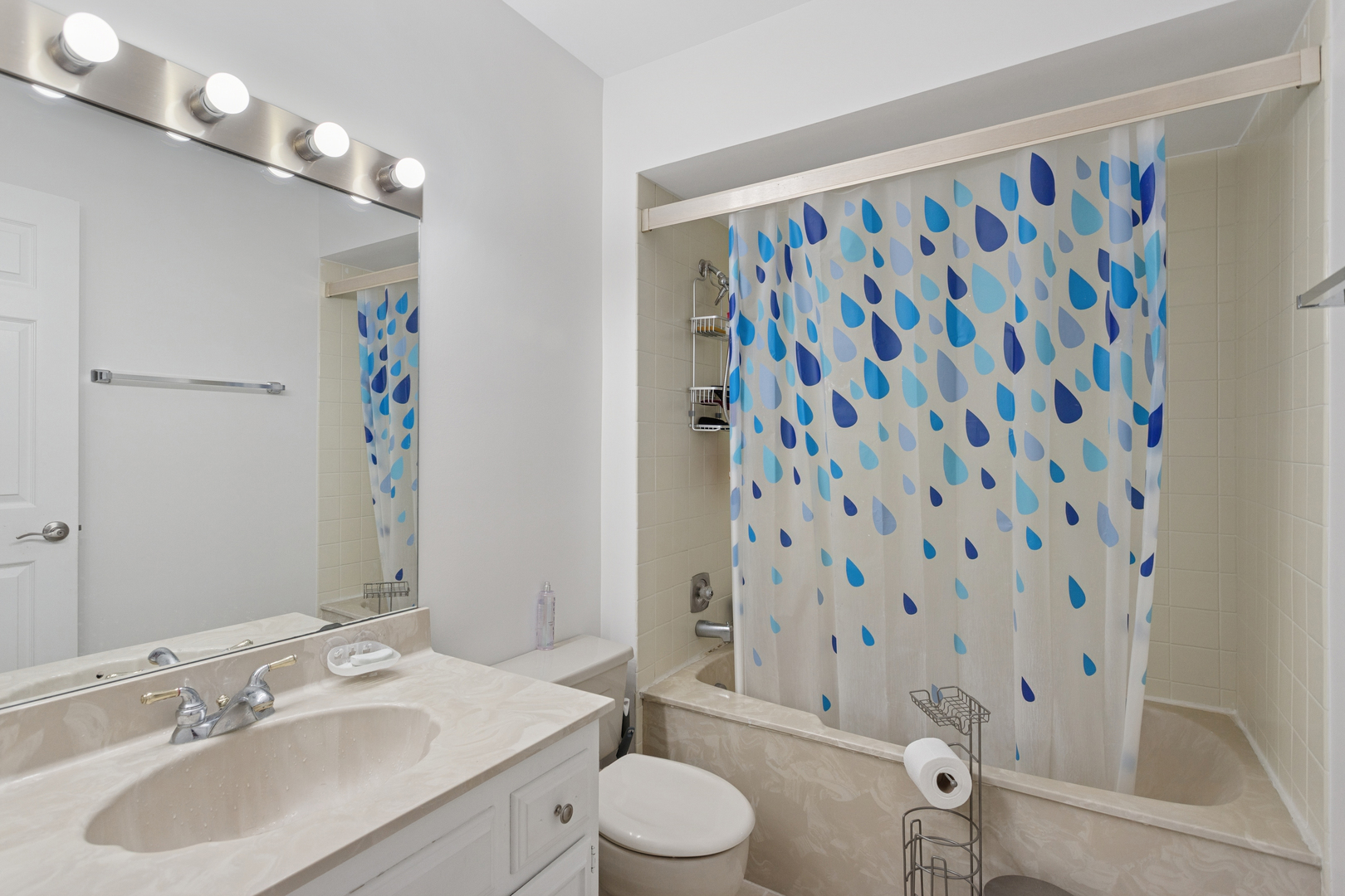 7235 Willow Way Lane #B, Willowbrook, IL 60527