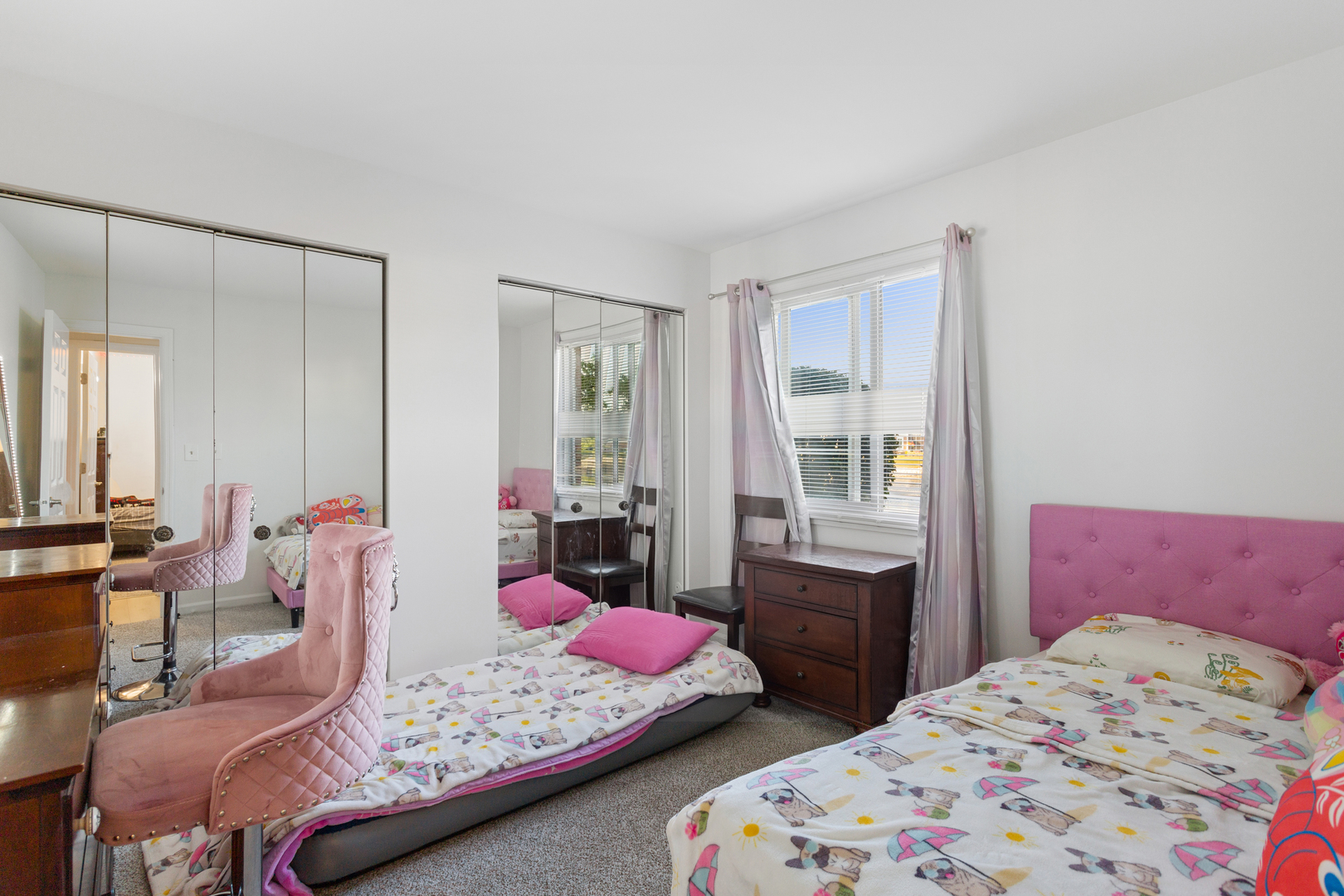 7235 Willow Way Lane #B, Willowbrook, IL 60527