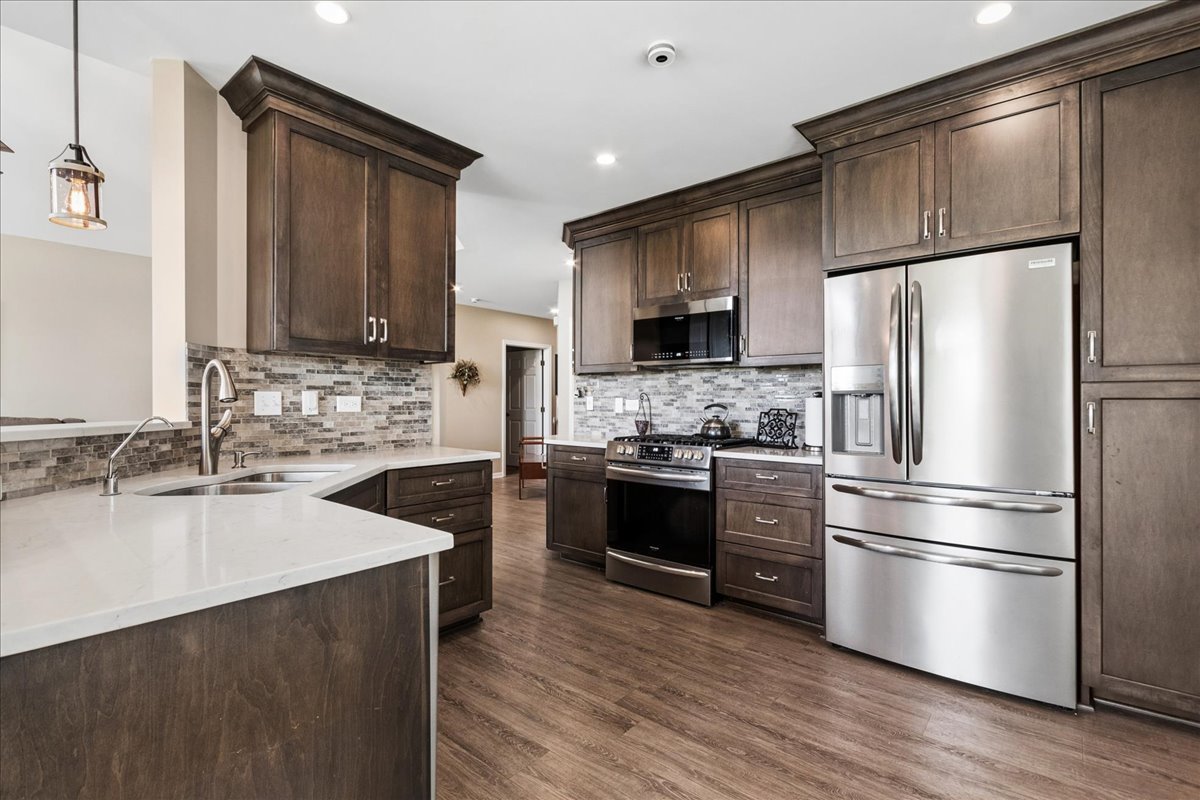 16766 S Sunset Ridge Court, Lockport, IL 60441