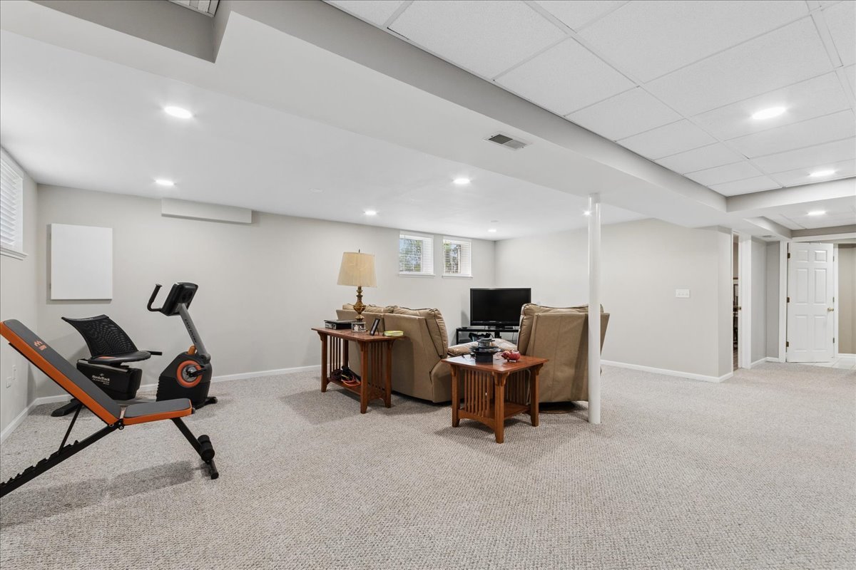 16766 S Sunset Ridge Court, Lockport, IL 60441