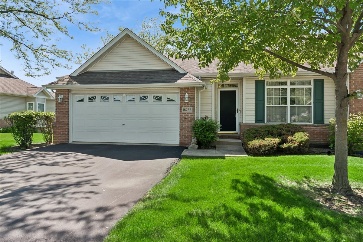 16766 S Sunset Ridge Court, Lockport, IL 60441