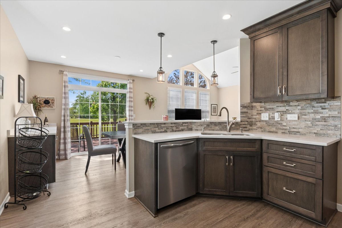 16766 S Sunset Ridge Court, Lockport, IL 60441