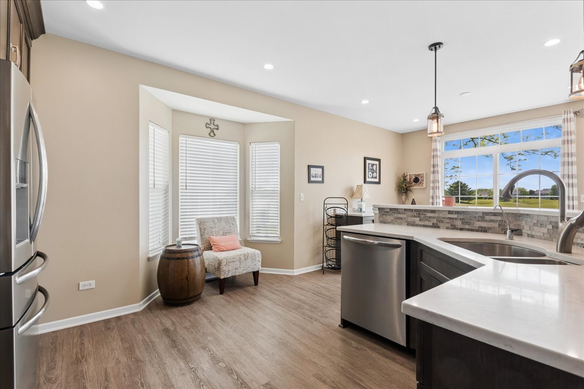 16766 S Sunset Ridge Court, Lockport, IL 60441