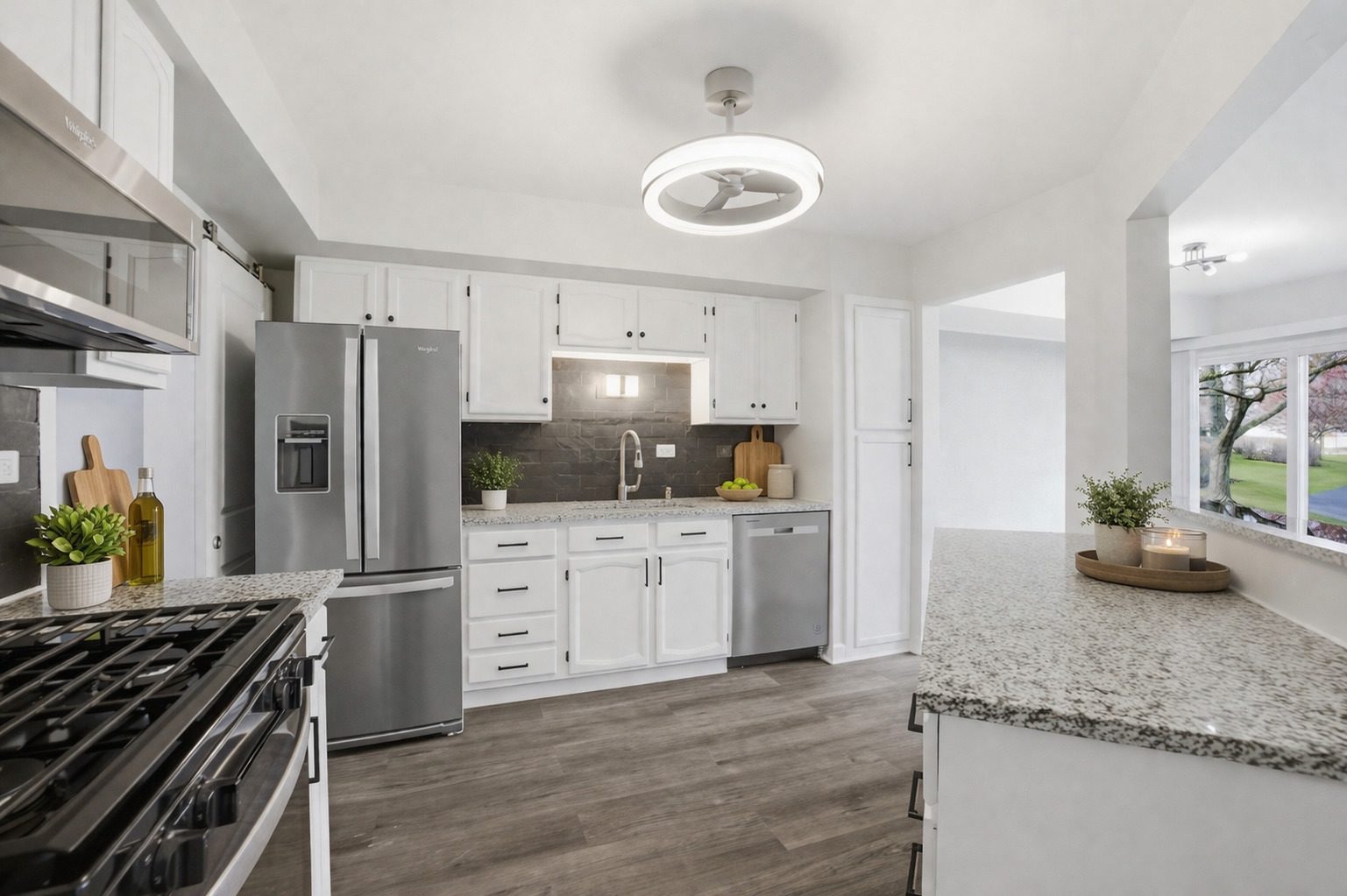 1941 Quaker Hollow Lane #1941, Streamwood, IL 60107