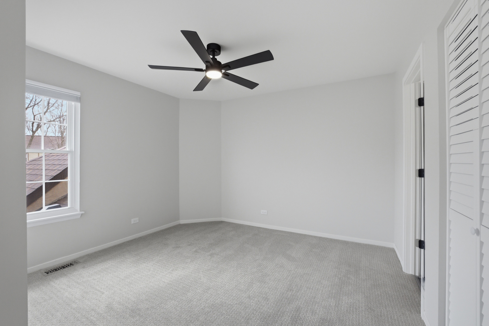 1941 Quaker Hollow Lane #1941, Streamwood, IL 60107