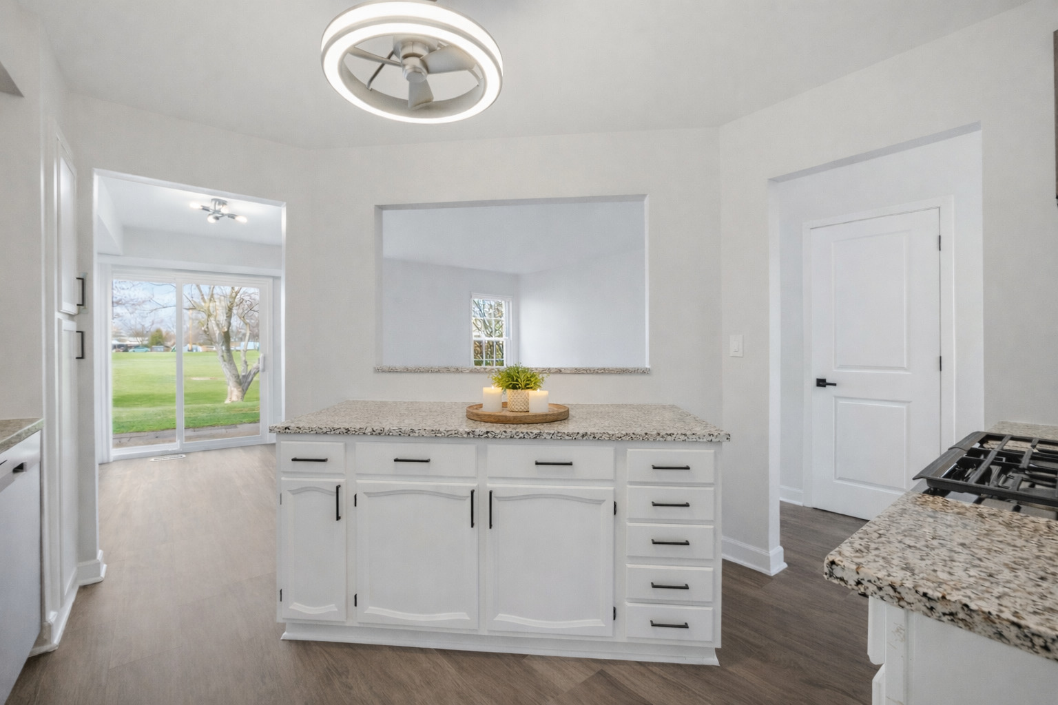 1941 Quaker Hollow Lane #1941, Streamwood, IL 60107