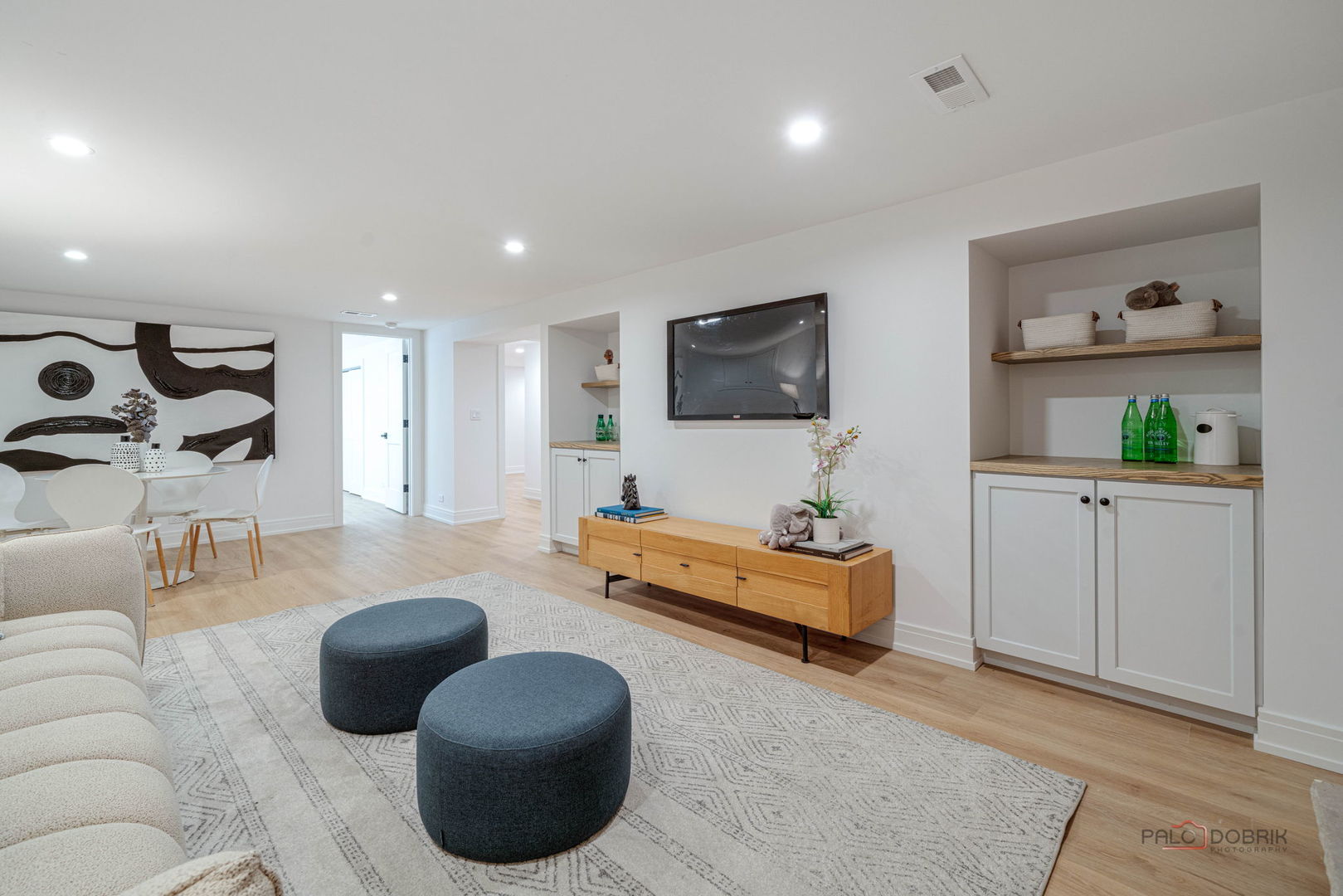 707 Brierhill Road, Deerfield, IL 60015